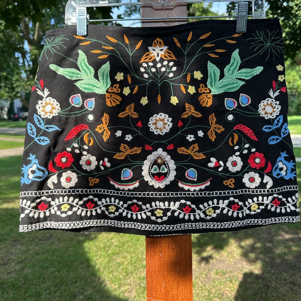 Zara Embroidered Black Mini Skirt